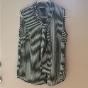 SUMMER SALE 🎉🥵 LIZ CLAIBORNE TOP